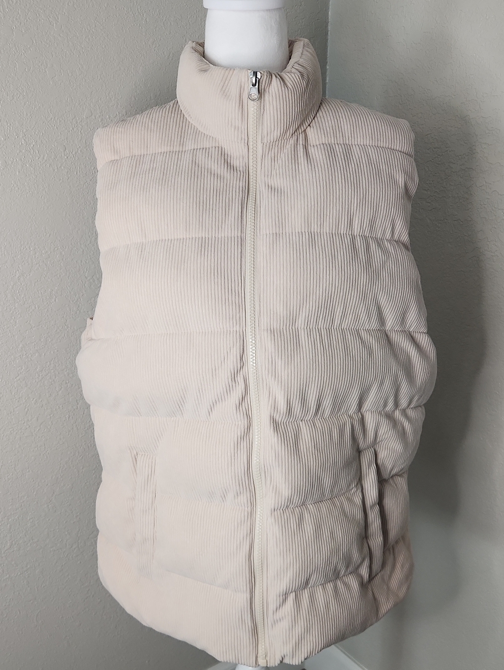 Time And Tru Cream Corduroy Puffer Vest - Women's Sleeveless Jacket
